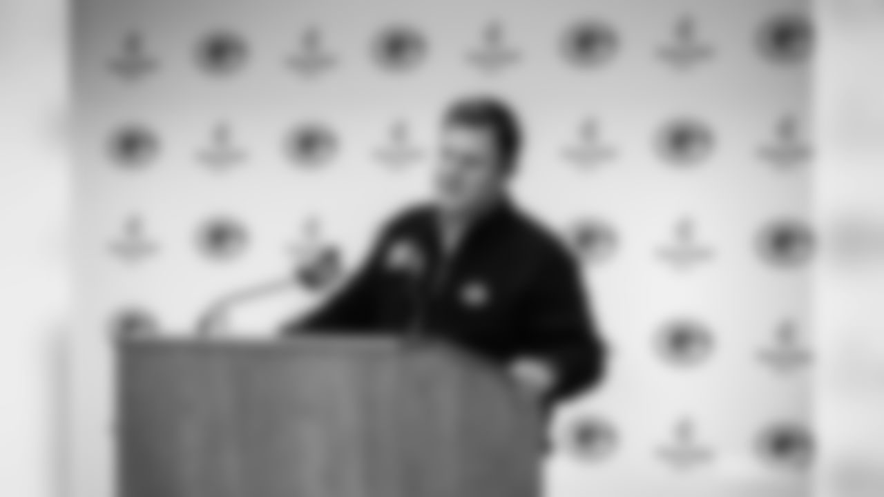 191206-sitton-presser-gallery-1