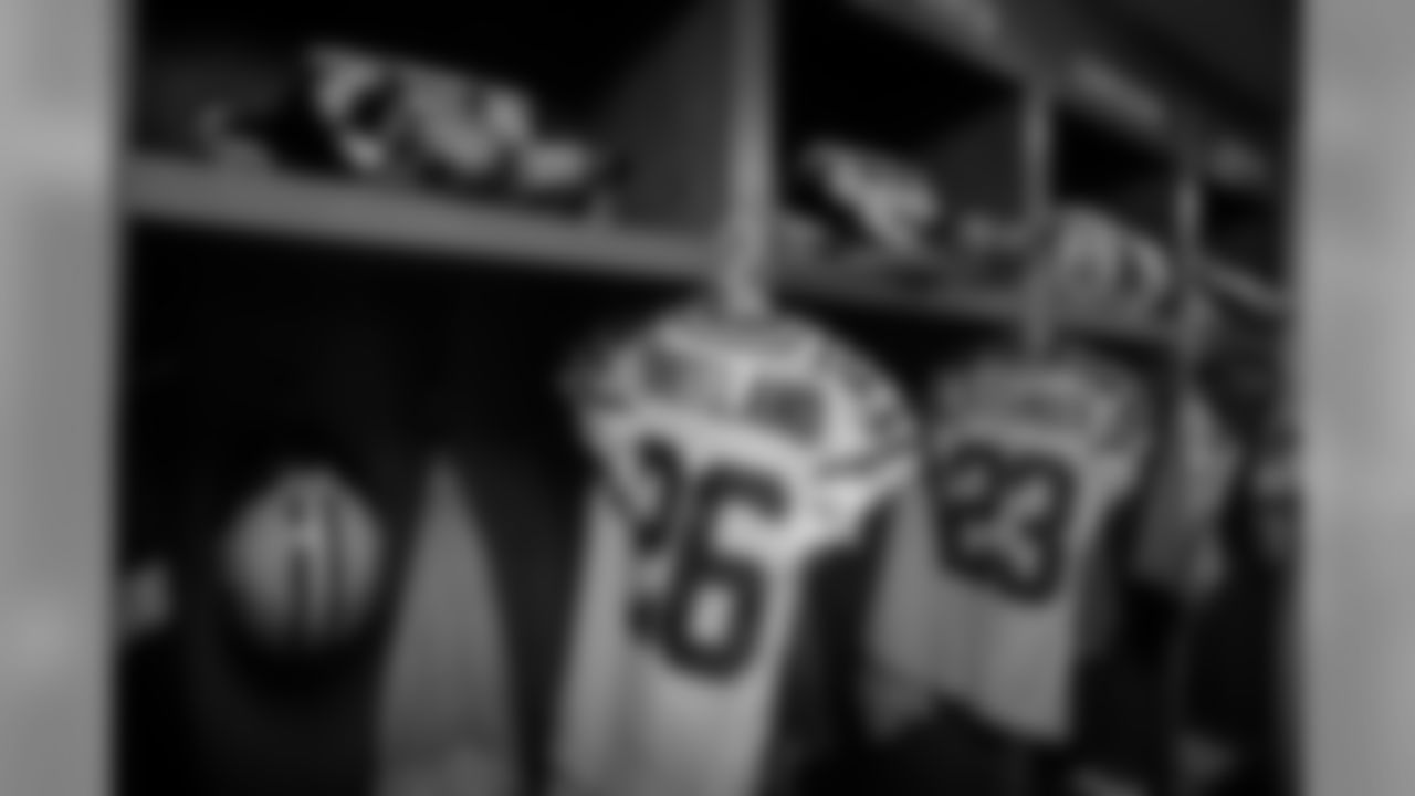 181007-locker-room-ford-field-bobber-7