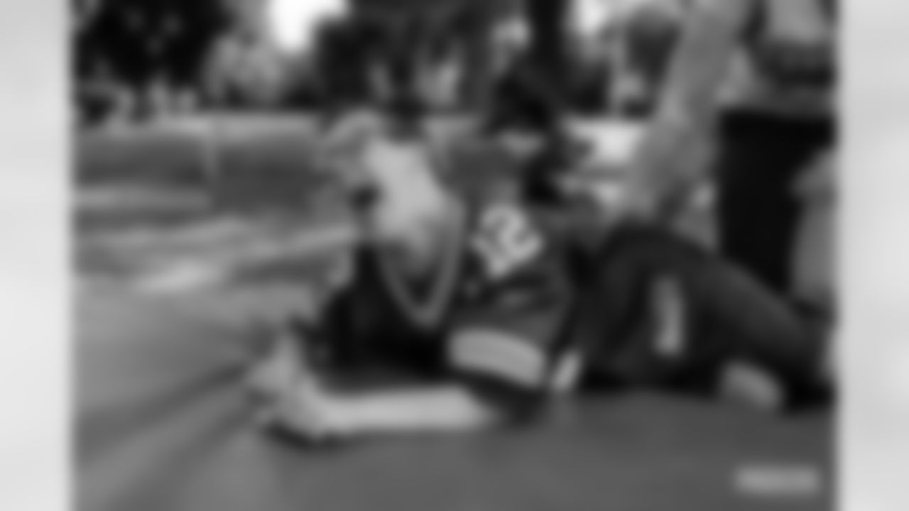 220913-football-outreach-gallery-2560069