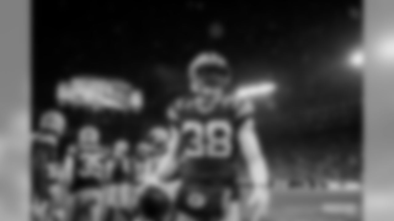 191110-packers-panthers-3-siegle-WM-53