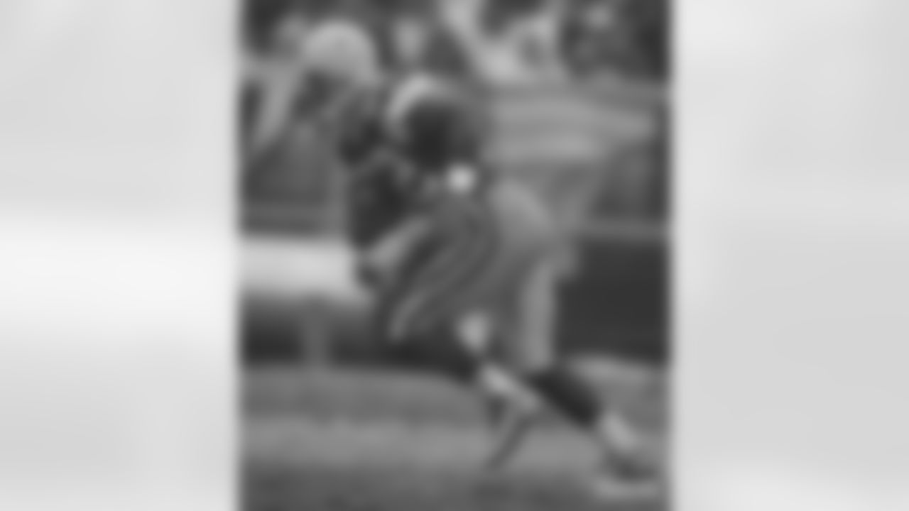 WR Don Beebe (1996-97)