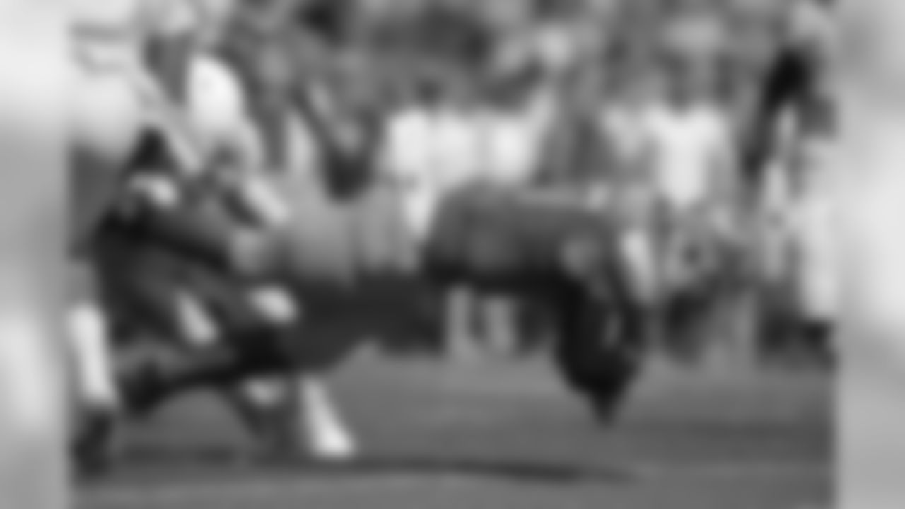 Brett Hundley - #17 - UCLA