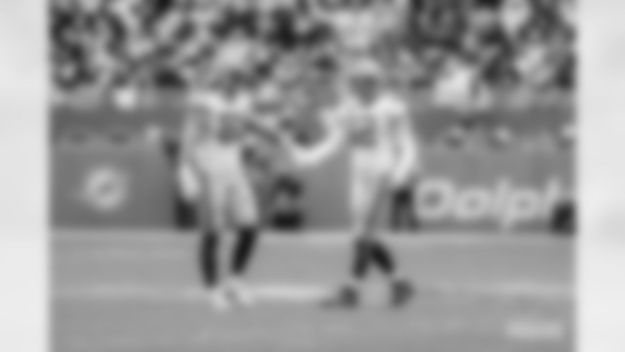 221225-packers-dolphins-siegle-WM-168