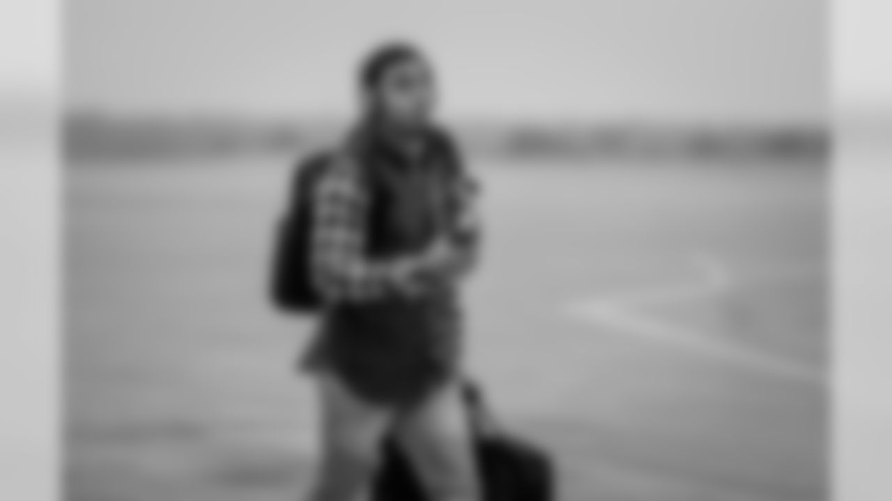 181124-packers-arrive-minneapolis-siegle-36