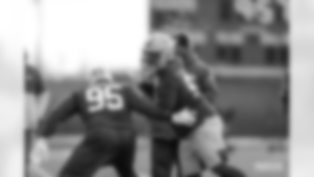 DL Kenny Clark