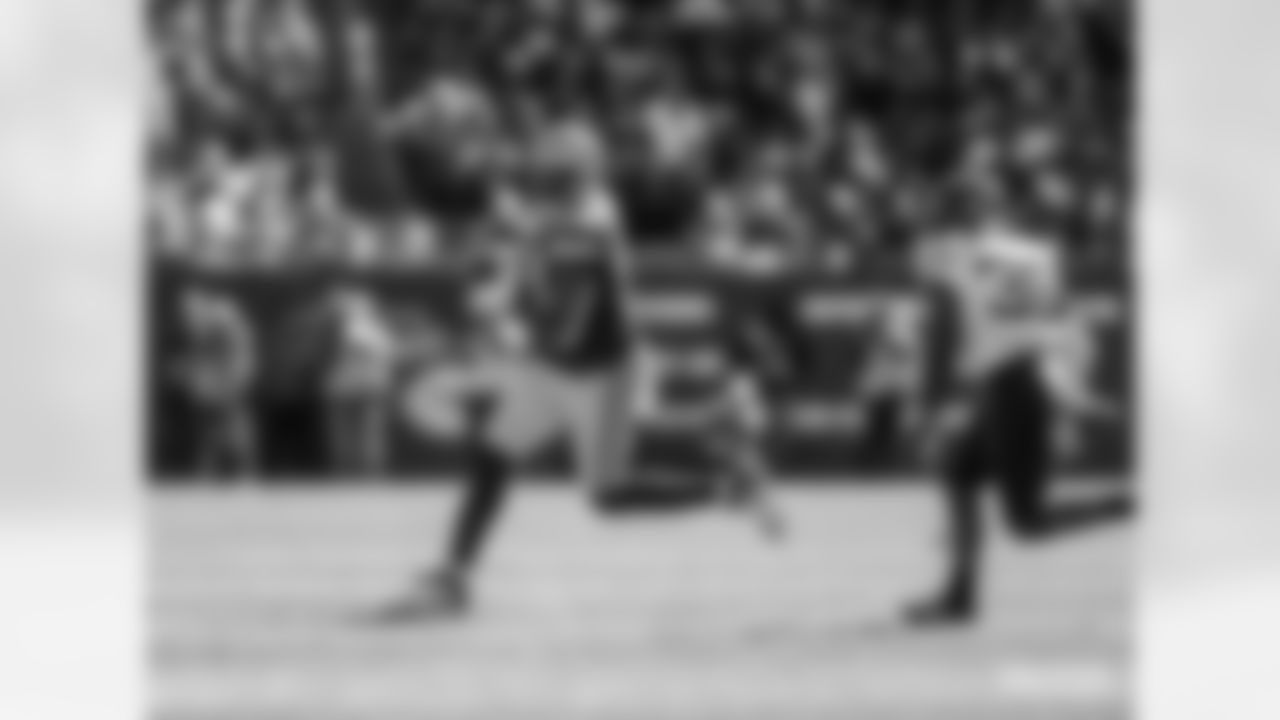 TE Marcedes Lewis