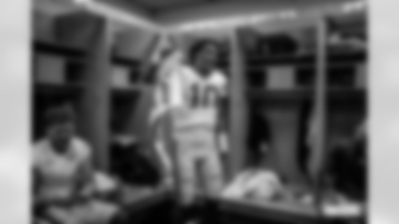 230910-LockerRoom-ES-23