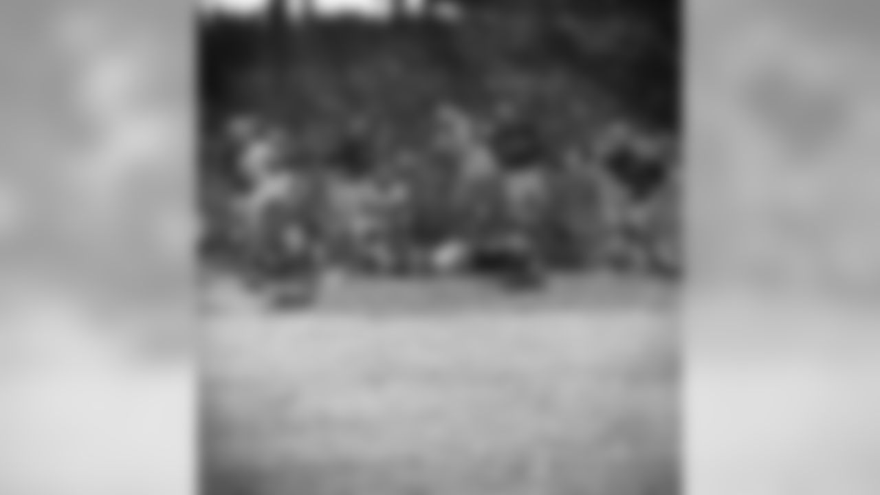 Oct. 31, 1960 - RB Jim Taylor has an 18 yard burst in the second quarter against the Steelers in Pittsburgh. Taylor, who scored the game-winning touchdown on a one-yard plunge late in the final quarter, picked up 105 yards on 25 carries. The Packers won, 19-13.
