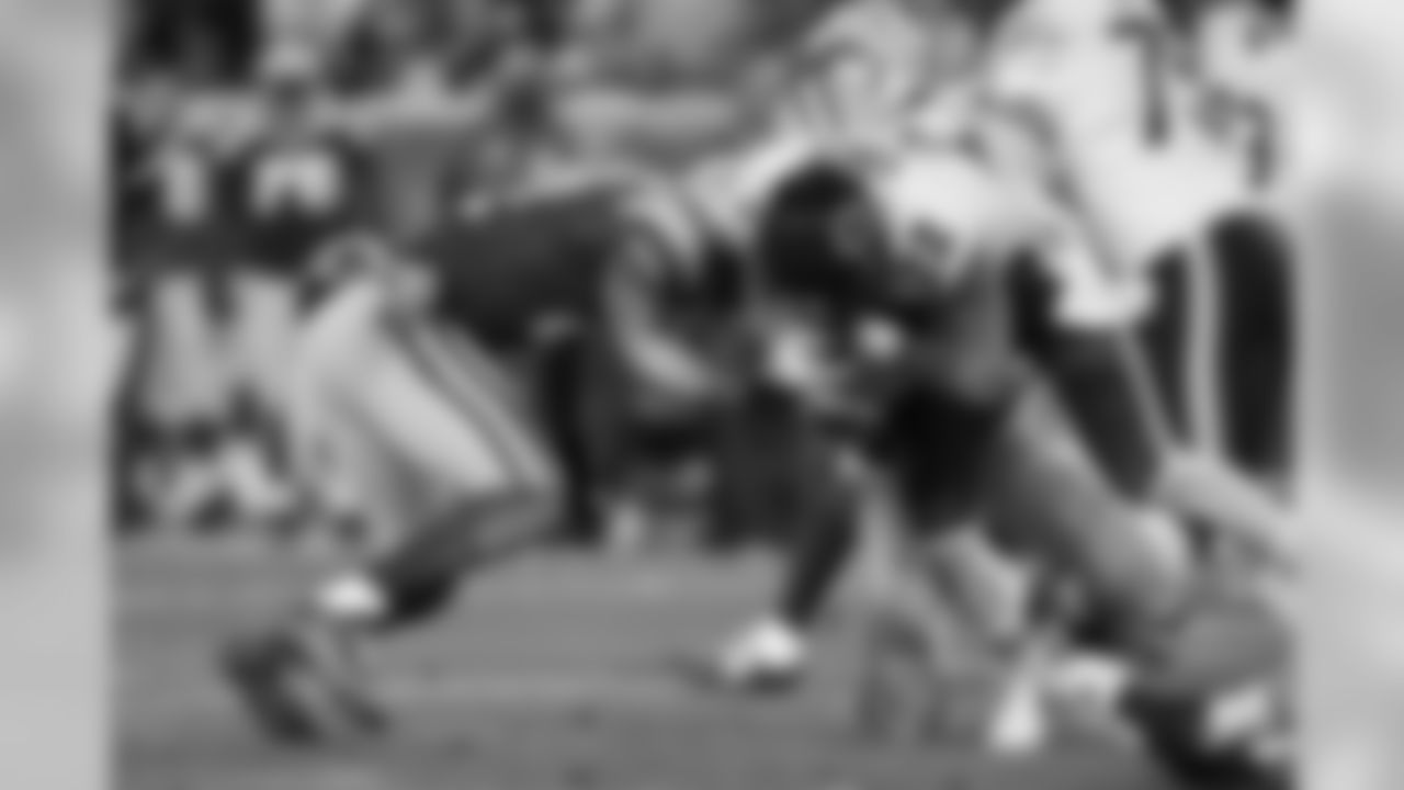 Was a consensus All-America selection in 2013 as a junior, earning first-team recognition from The Associated Press, the Football Writers Association of America and Sporting News. He was named the team's Defensive Player of the Week four times in '13.