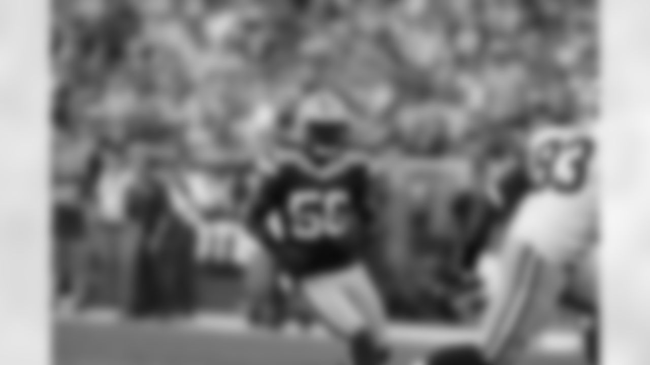 LB Terrell Manning (2012)