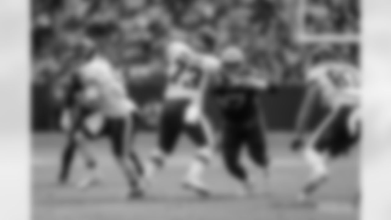 DL Kenny Clark