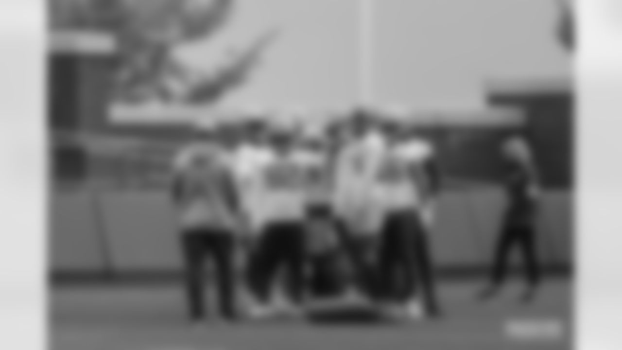 Offensive huddle