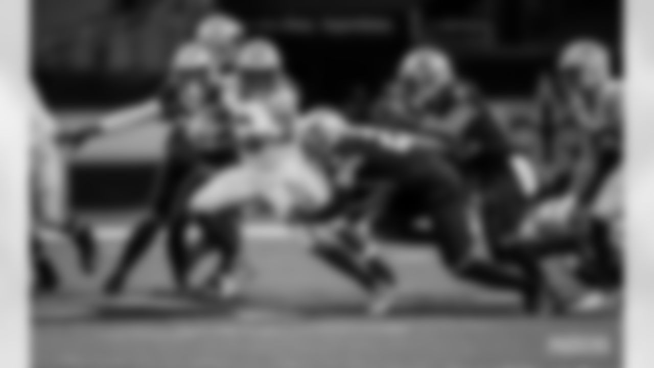 RB Aaron Jones