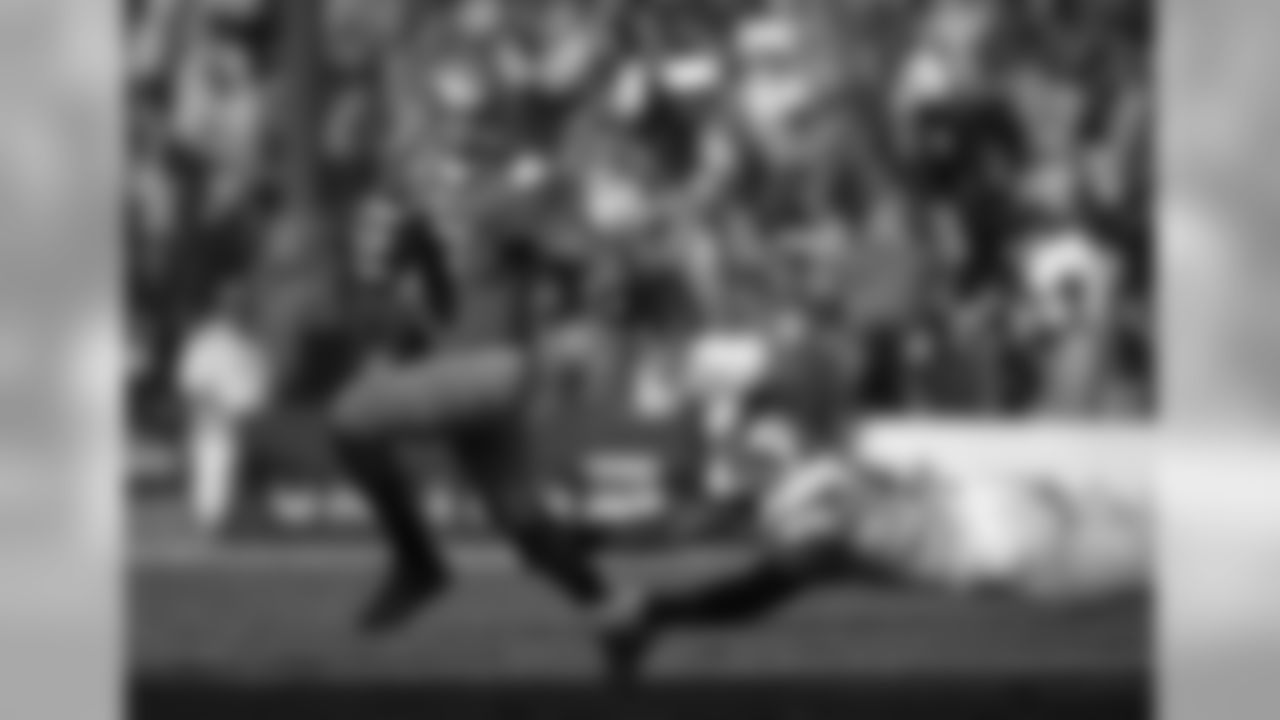 Brett Hundley - #17 - UCLA