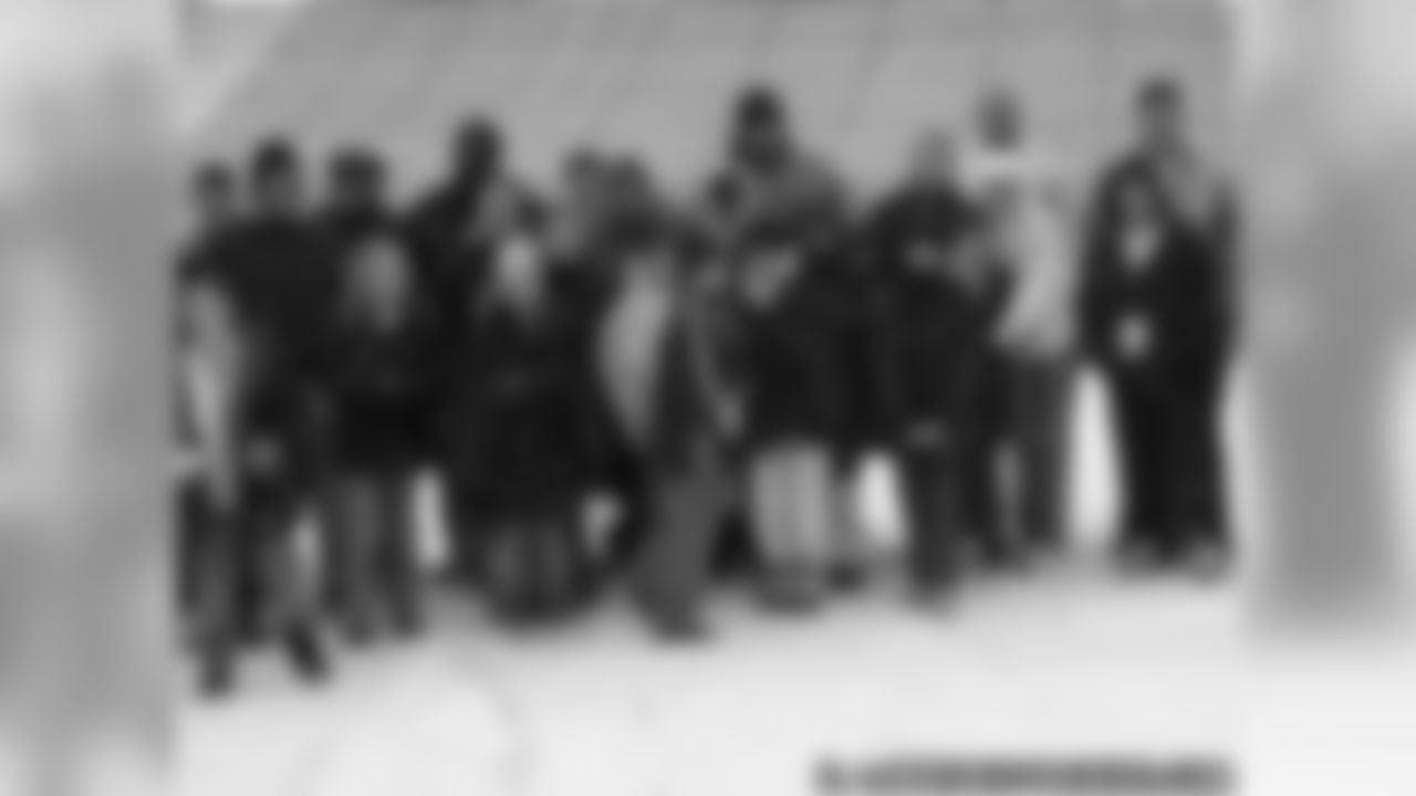 Tauscher Welcomes A 'Circle Of Friends' To Lambeau Field