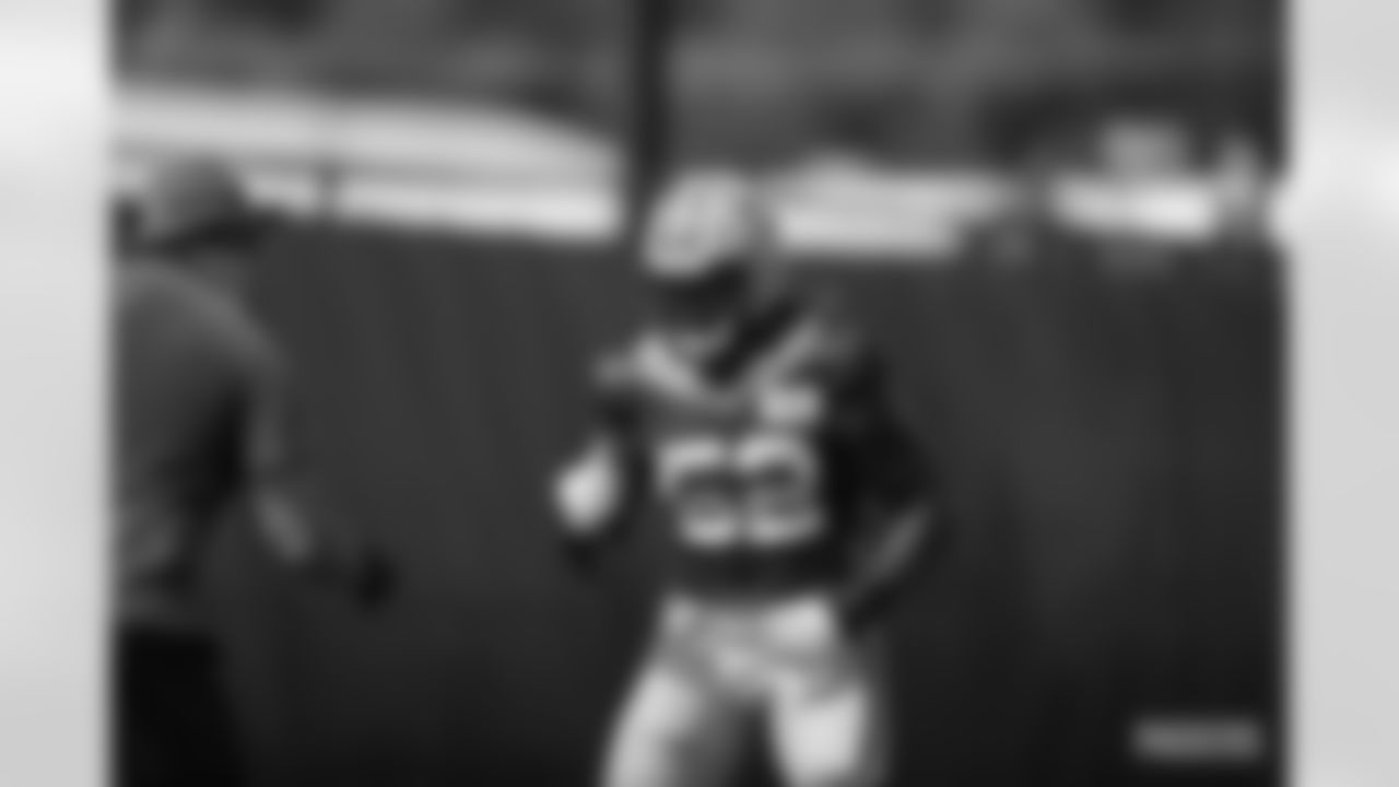 LB Rashan Gary