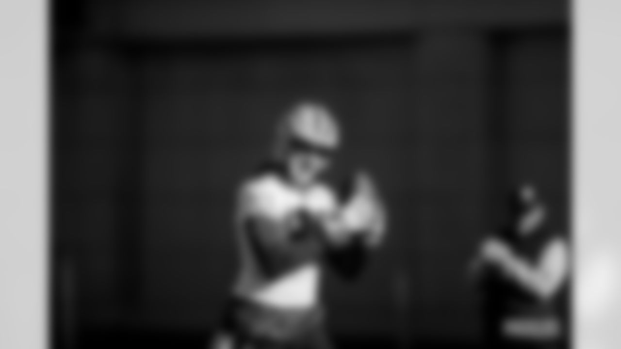 221125-evan-gallery-2560015