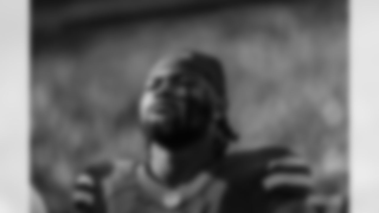 LB Rashan Gary