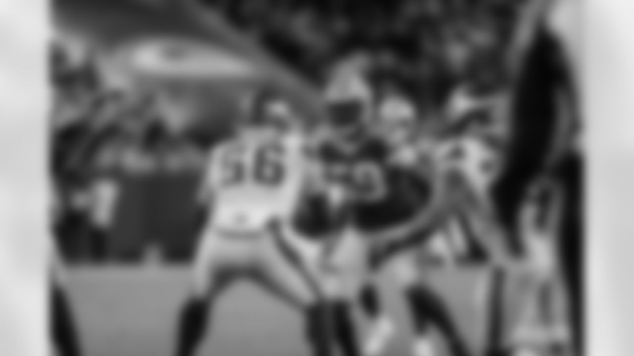 LB De'Vondre Campbell