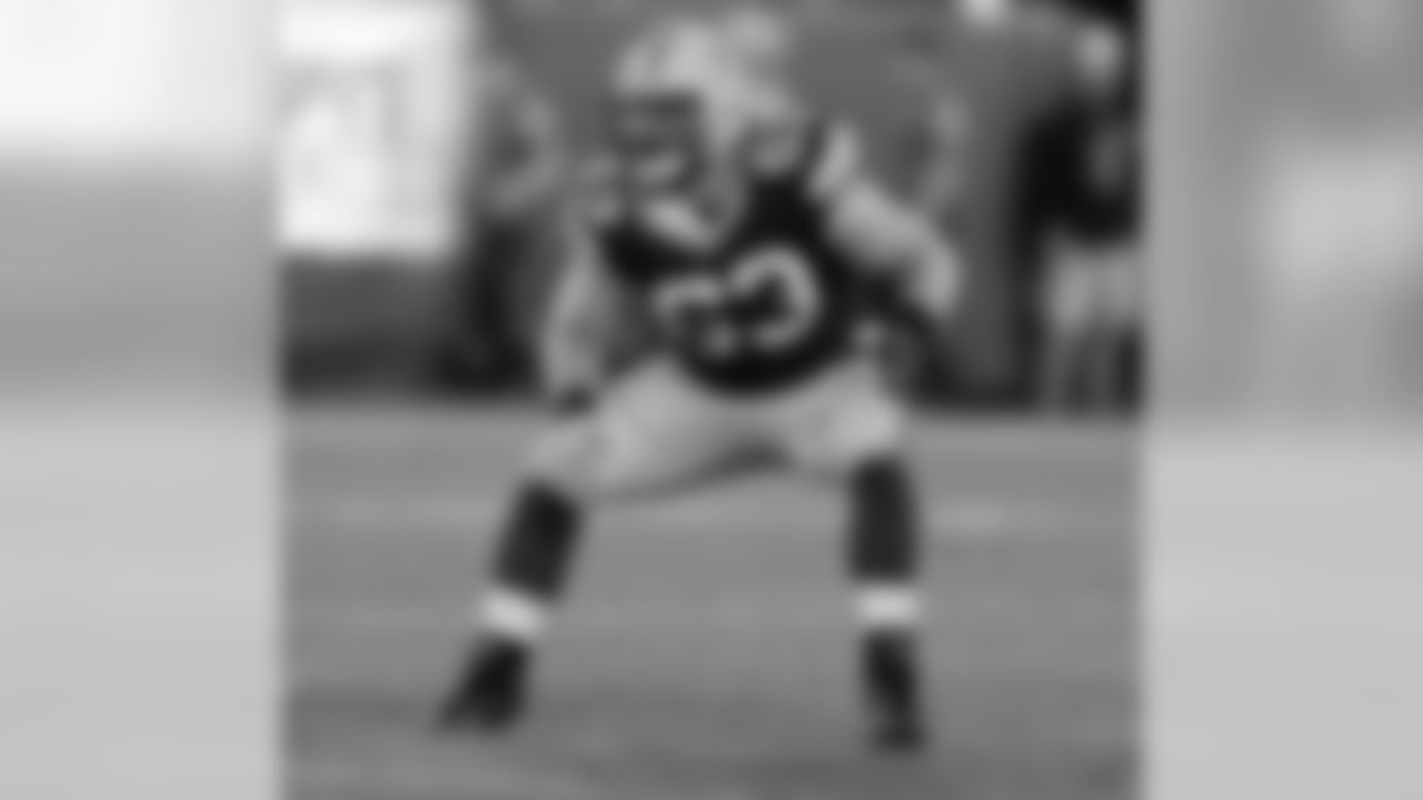 63 — C Corey Linsley