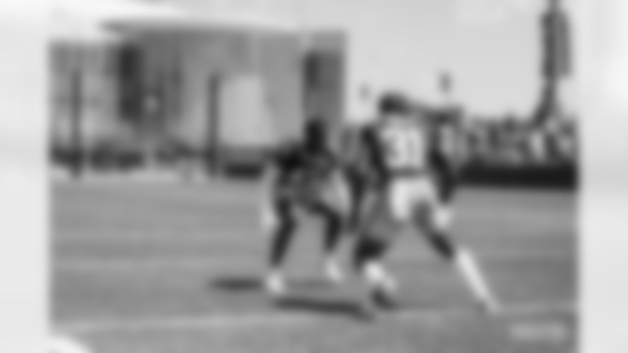 220727-training-camp-practice-1-2560116