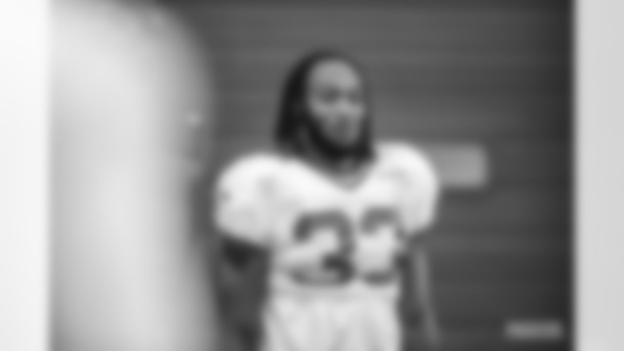 RB Aaron Jones