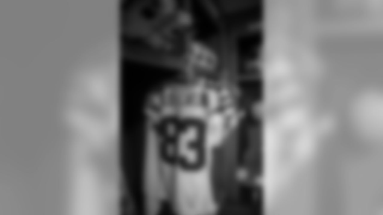 181007-locker-room-ford-field-bobber-15