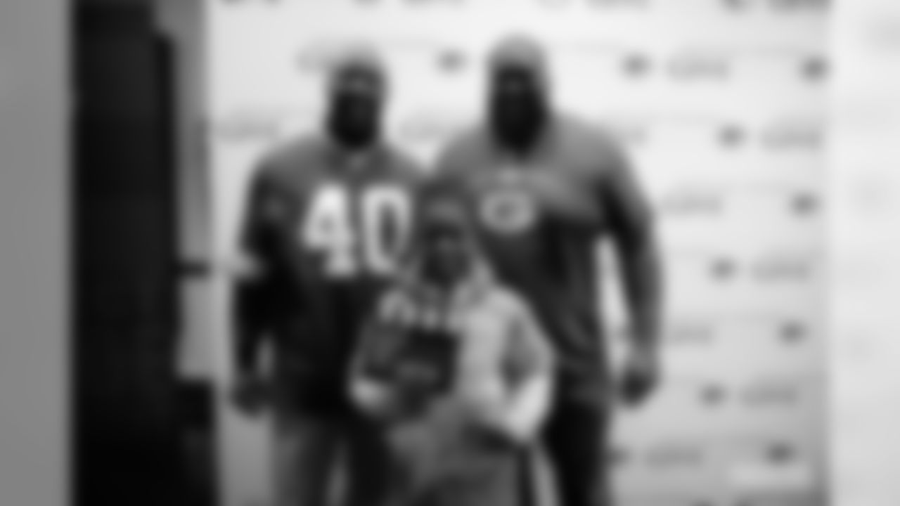 200114-packers-give-back-movie-night-41