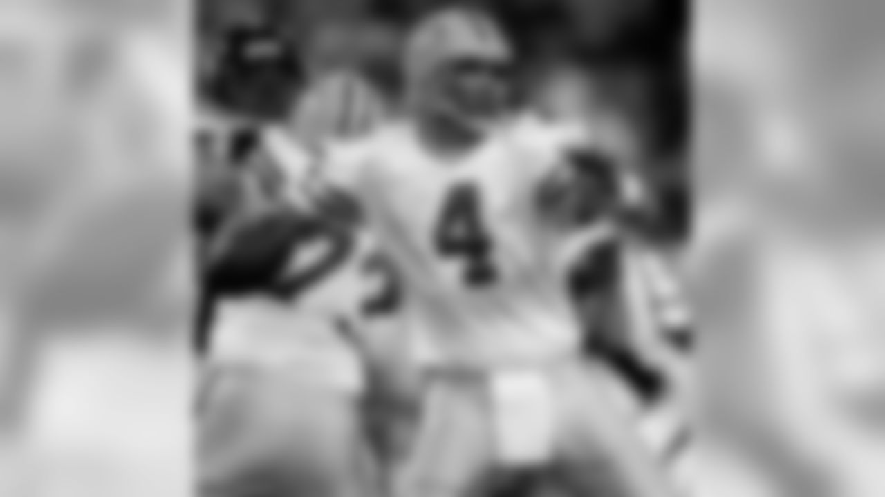 QB Brett Favre