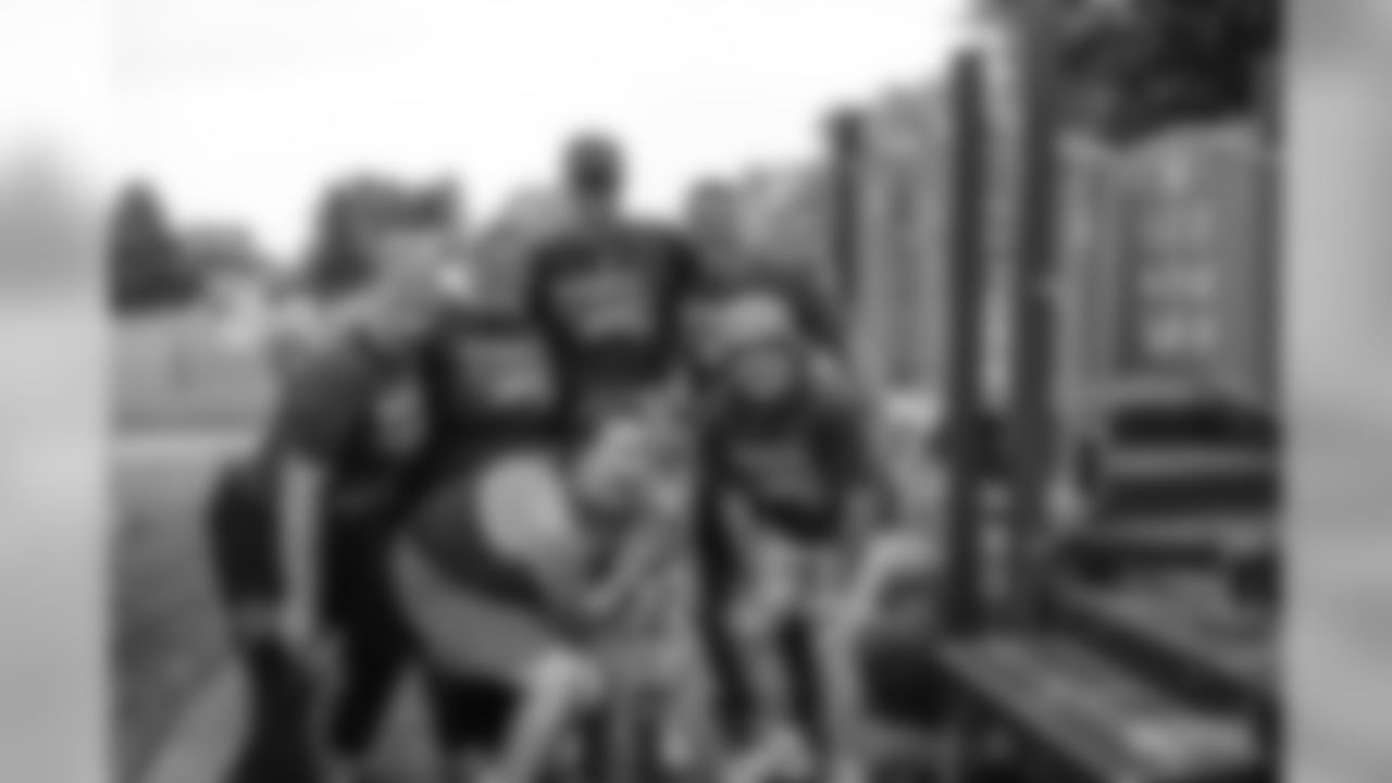 191001-playground-build-65