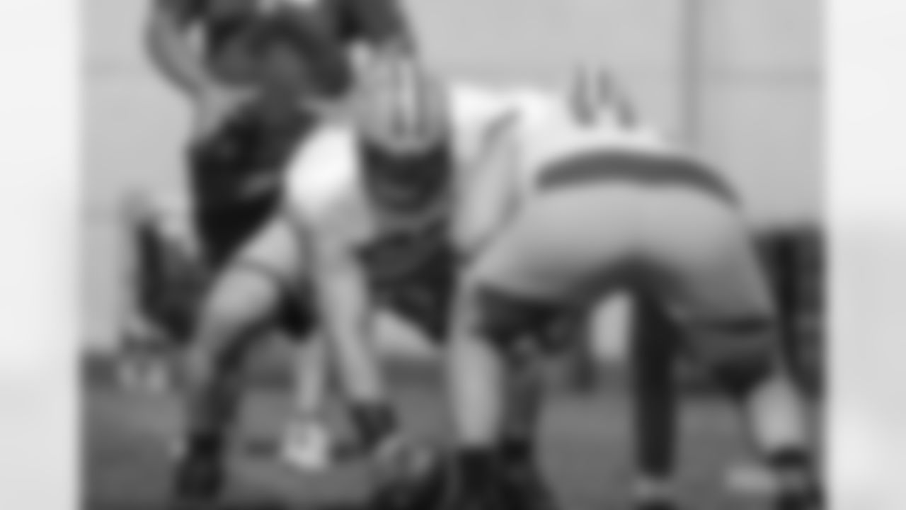 C Corey Linsley