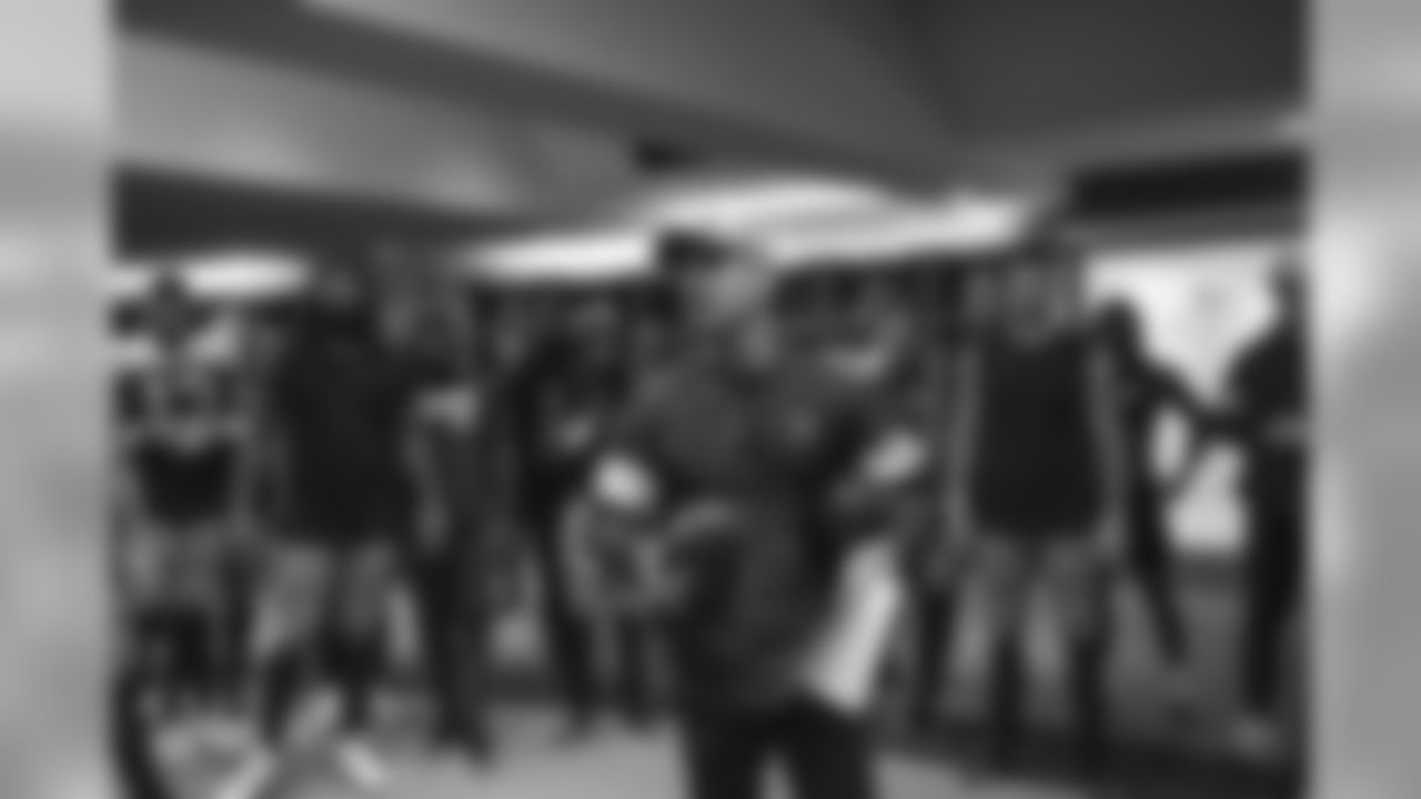 190922-locker-room-11