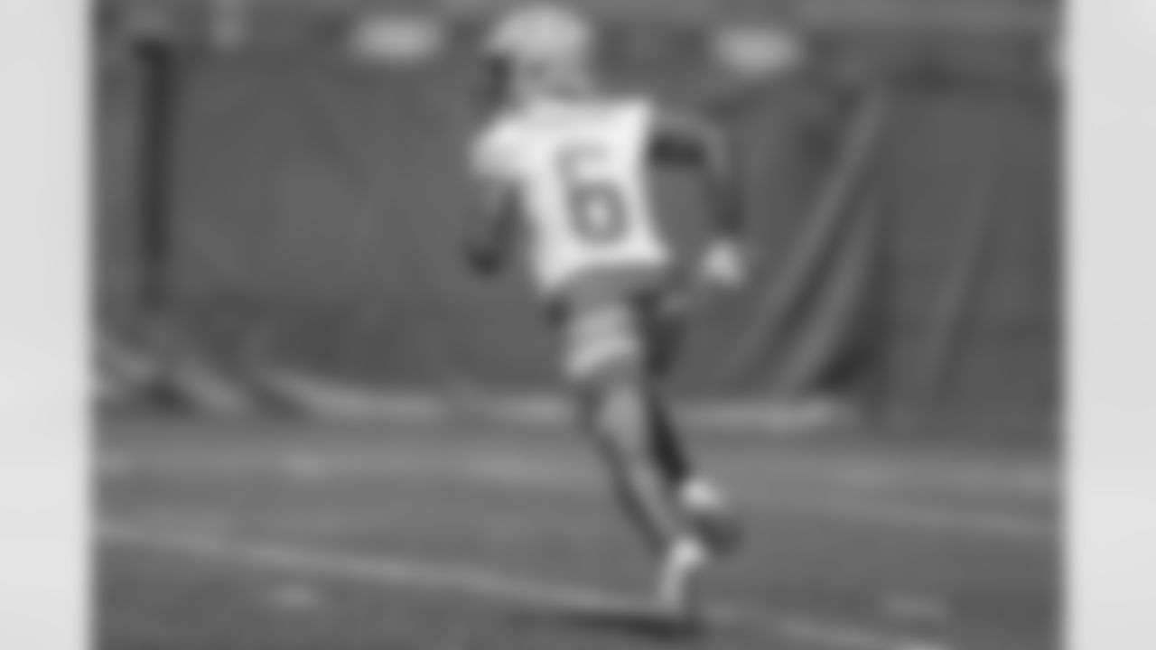 WR DeAndre Thompkins