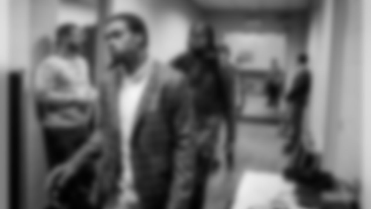 191201-packers-arrive-NYG-2-bobber-WM-13