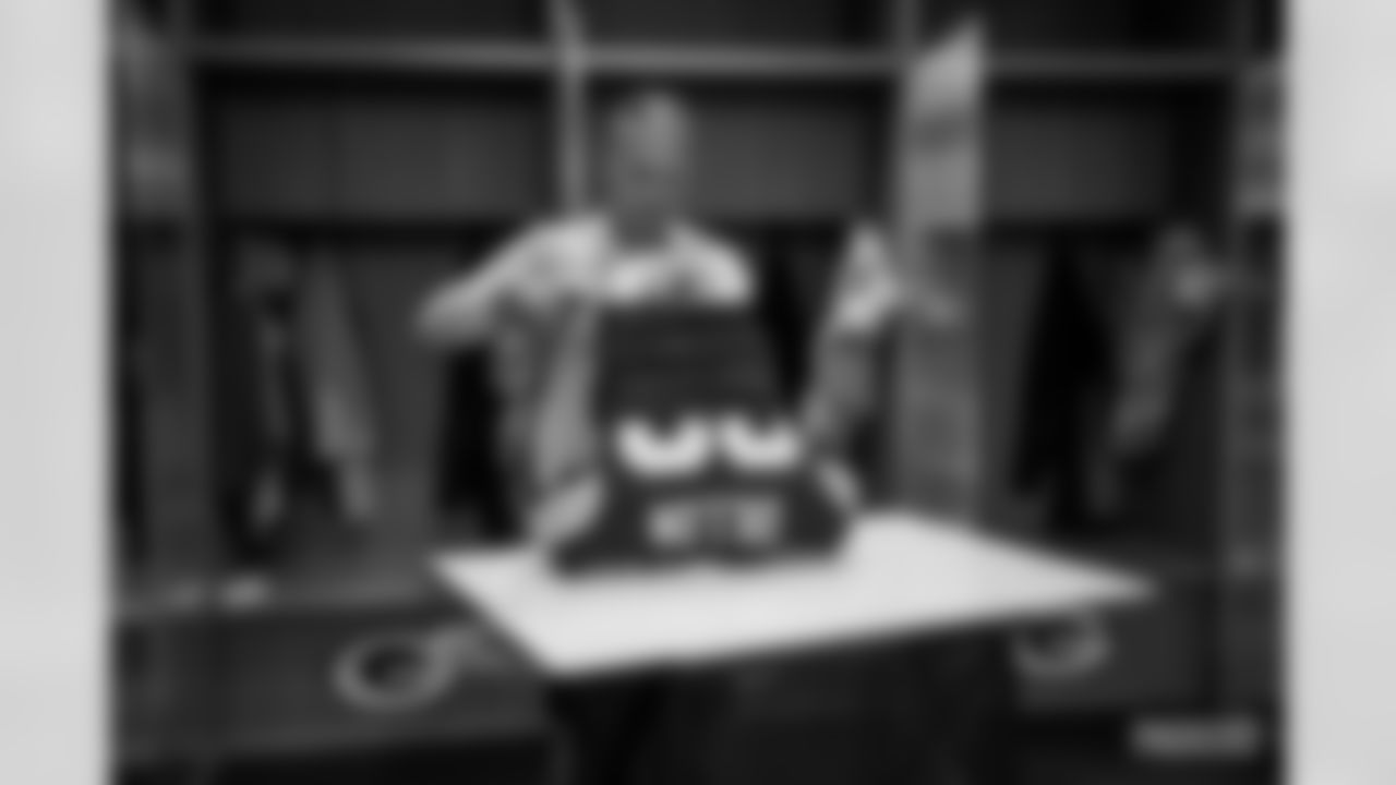210920-locker-room-gallery-256002