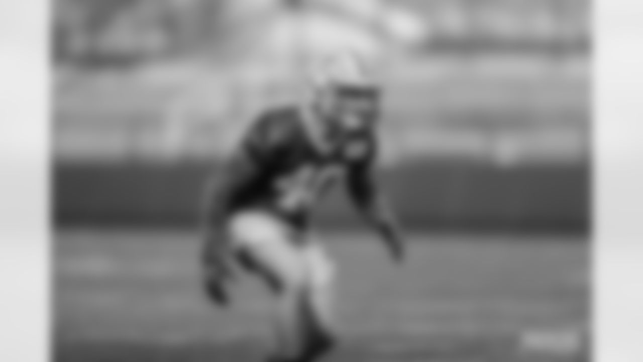 220506-rookie-minicamp-gallery-256022 (1)