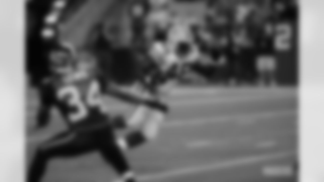 FB Quinn Johnson (2009-10)