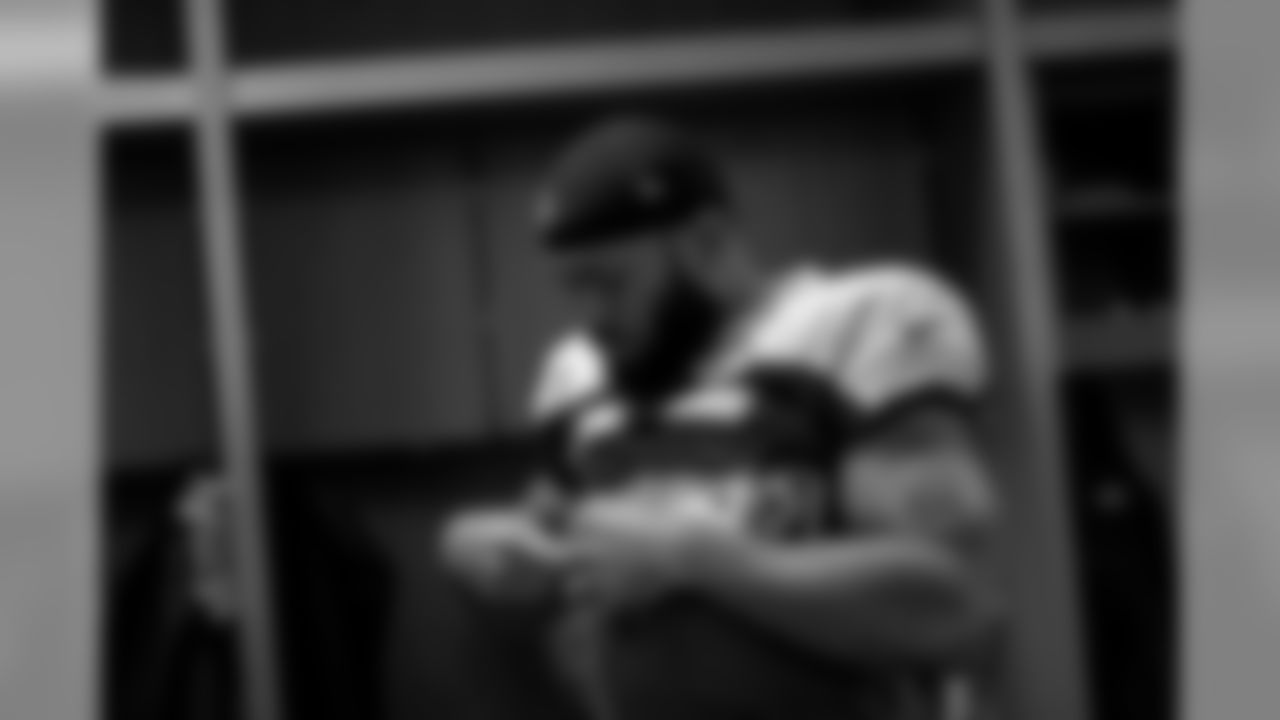 181001-locker-room-pass-05
