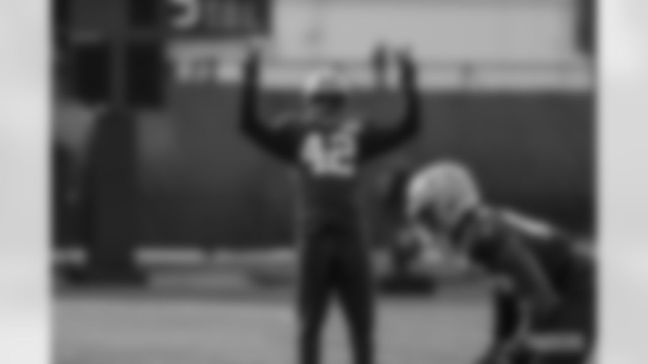 LB Oren Burks