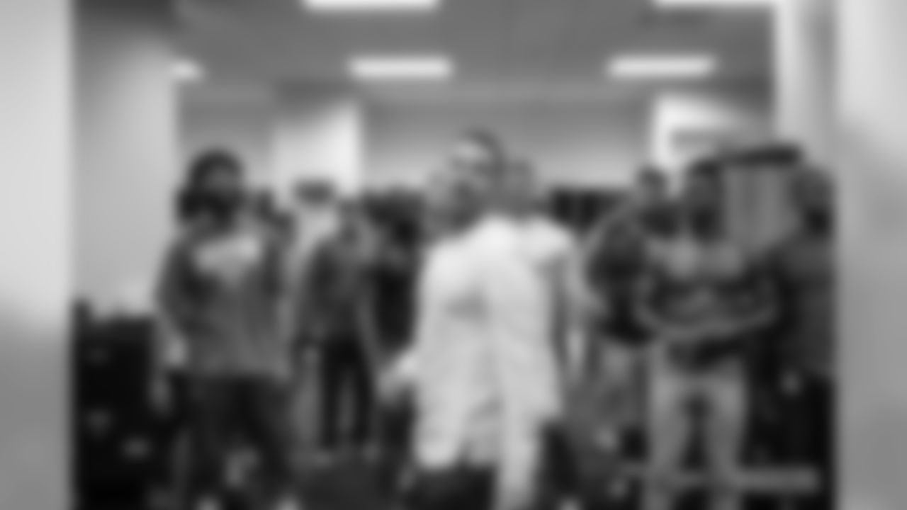 191007-locker-room-pass-dallas-05