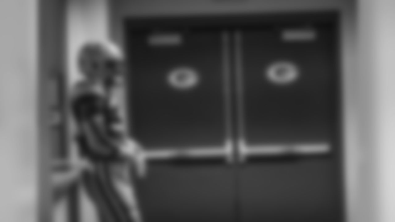 181209-locker-room-pass-15