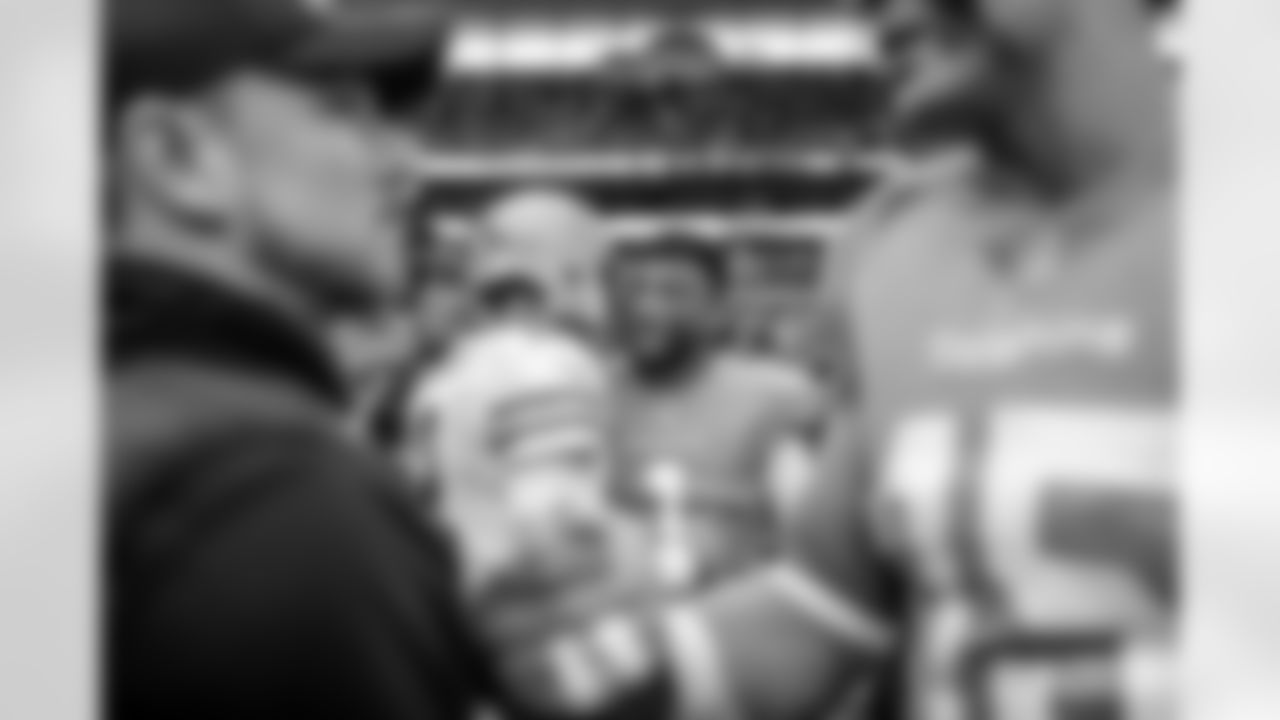 221225-packers-dolphins-siegle-WM-253