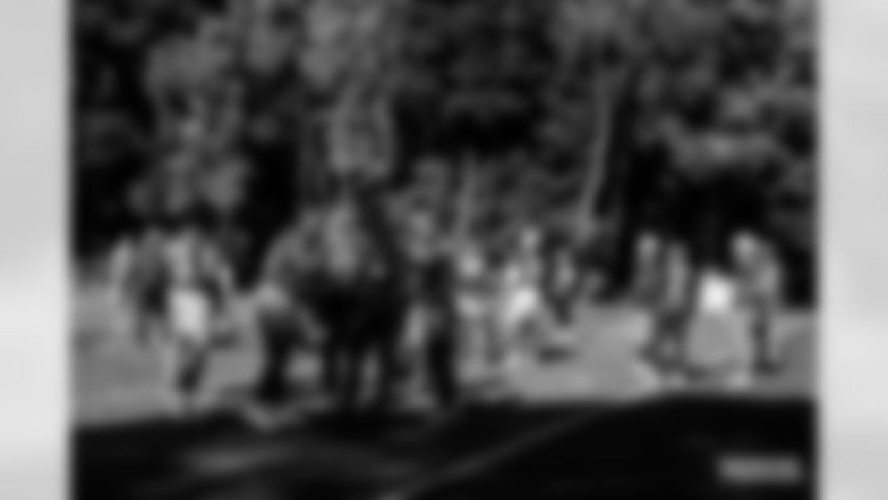 221007-evan-gallery-2560016