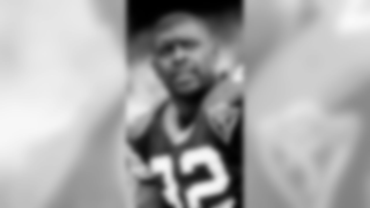 Reggie White set a Super Bowl record with three sacks in Super Bowl XXXI, and he had 16 sacks in 1998 in winning NFL Defensive Player of the Year honors.