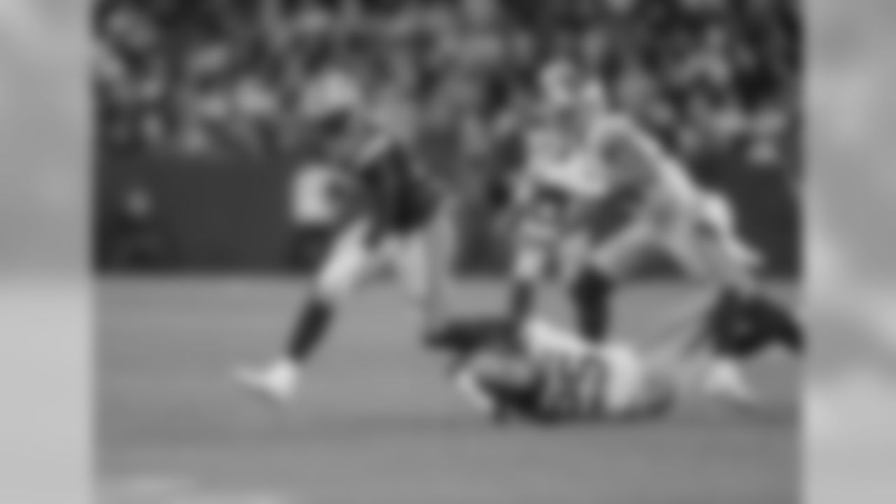 Green Bay Packers against the San Francisco 49ers during Monday night's game at Lambeau Field.