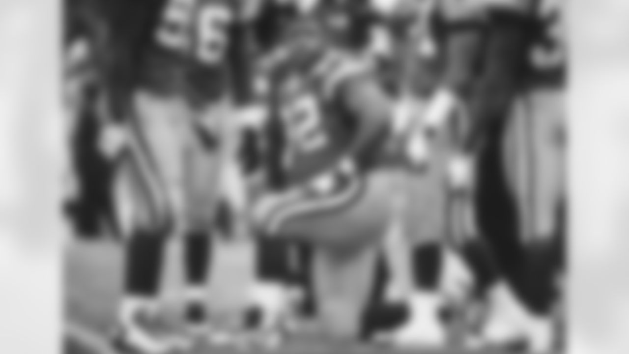 DE Reggie White (1993-98)