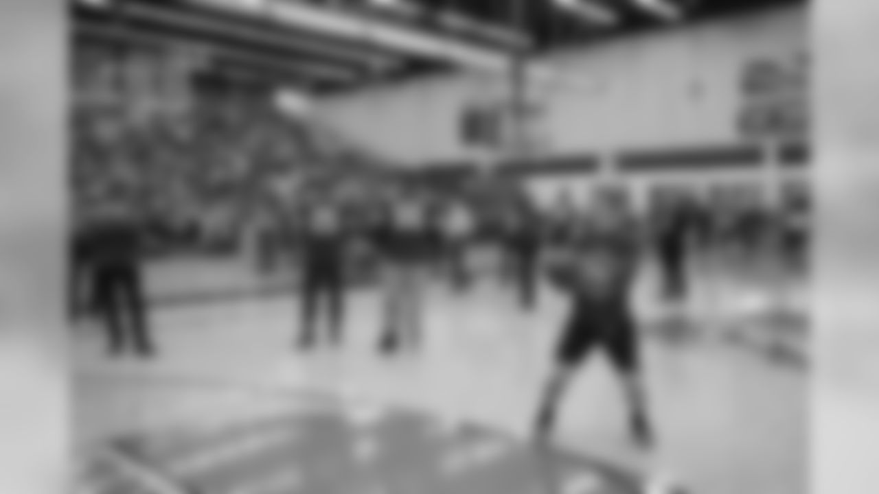 190410-tailgate-tour-marshfield-high-33