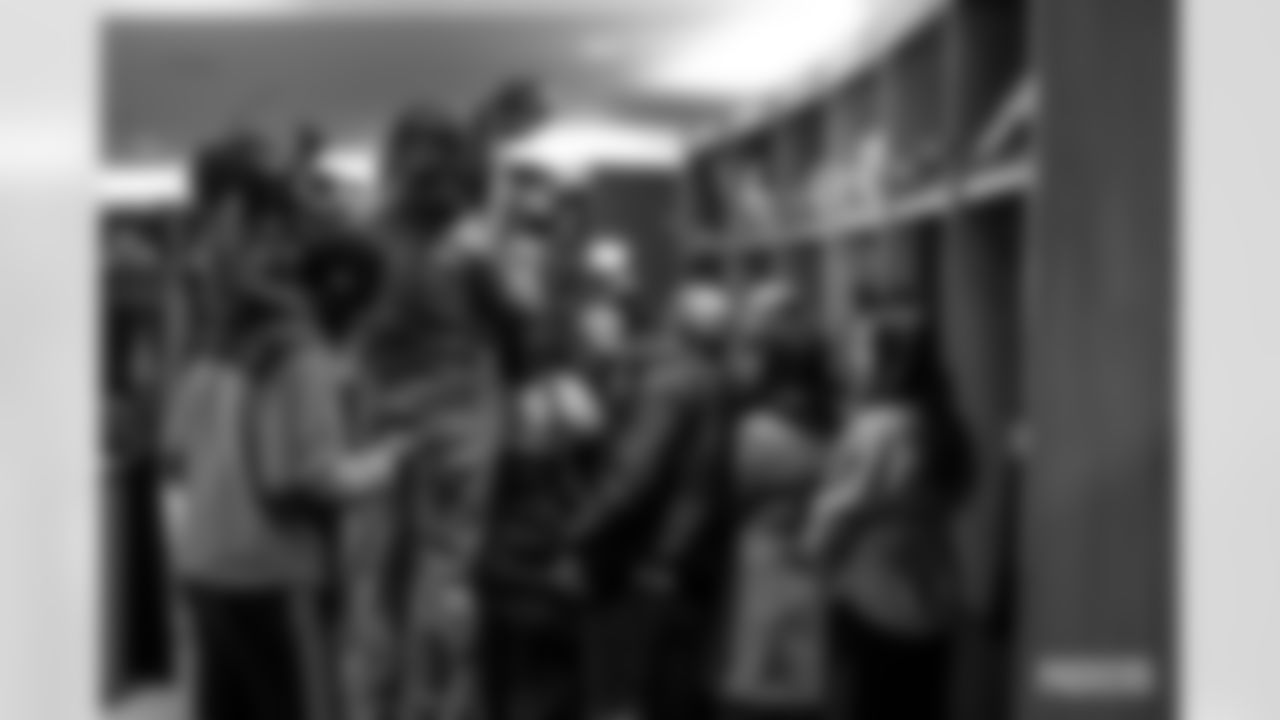 230109-locker-room-2560010