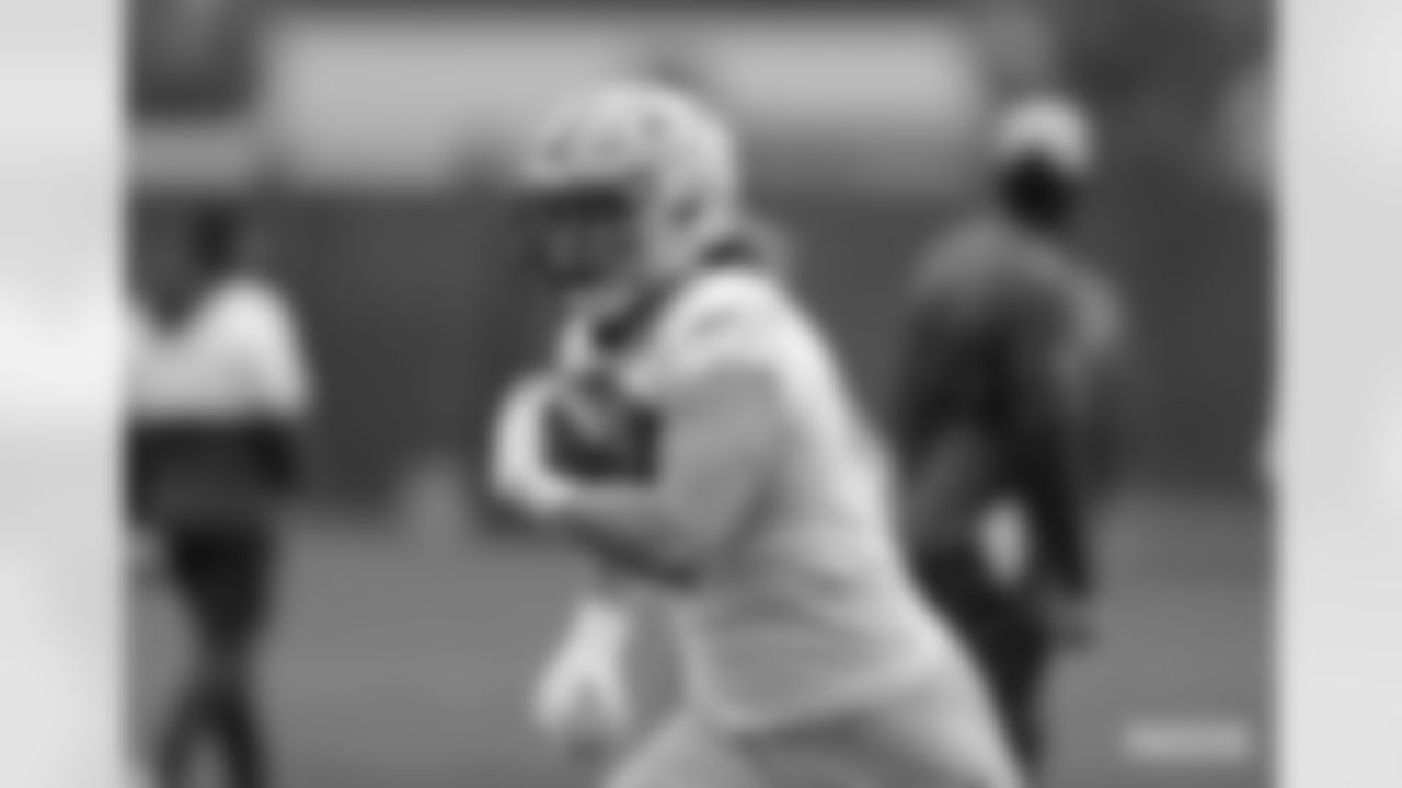 TE John Lovett