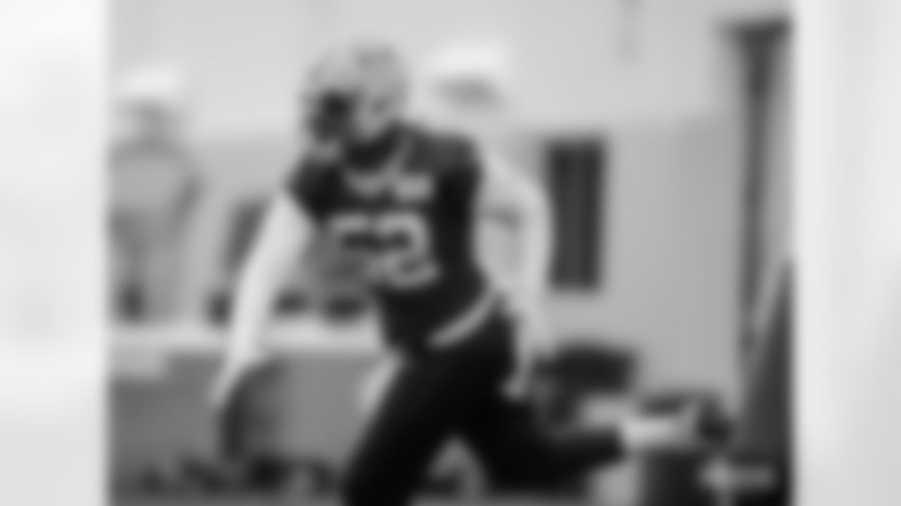 LB Rashan Gary